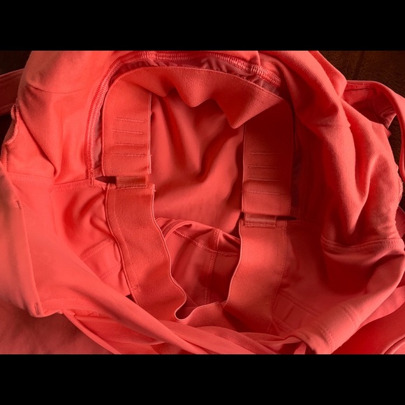 Lululemon Rise and Flow Tank w/ Built- in Bra- 6 - Picture 5 of 6